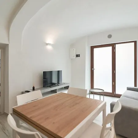 Apartment 008 - Bright & Large Flat With Ac Perugia