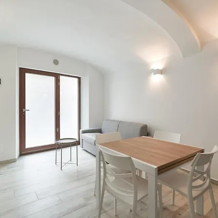 008 - Bright & Large Flat With Ac Appartement *