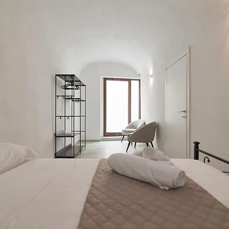 008 - Bright & Large Flat With Ac Apartment