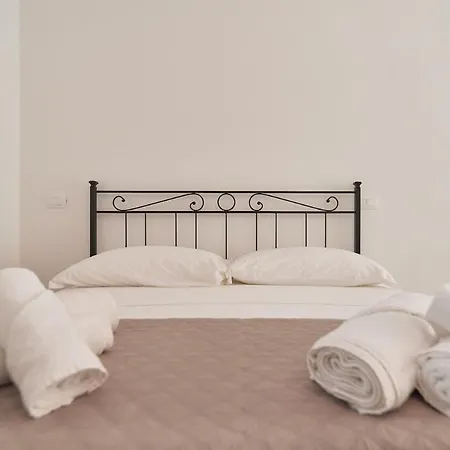 008 - Bright & Large Flat With Ac * Perugia