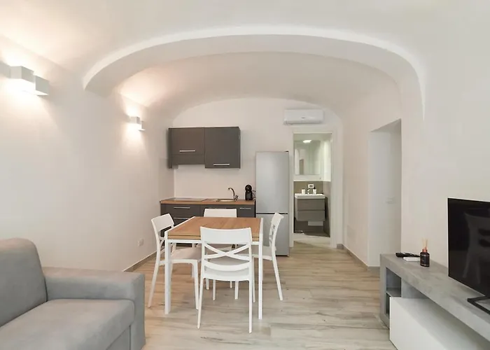 008 - Bright & Large Flat With Ac * Perugia