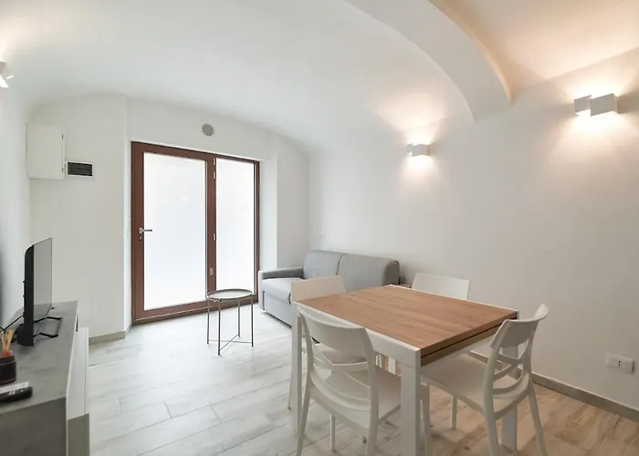 008 - Bright & Large Flat With Ac Appartement *