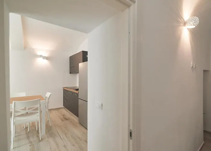 008 - Bright & Large Flat With Ac * Perugia